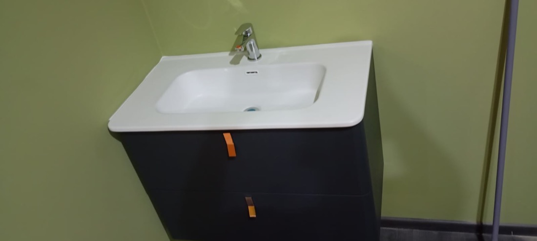 Badkamermeubel met wasbak